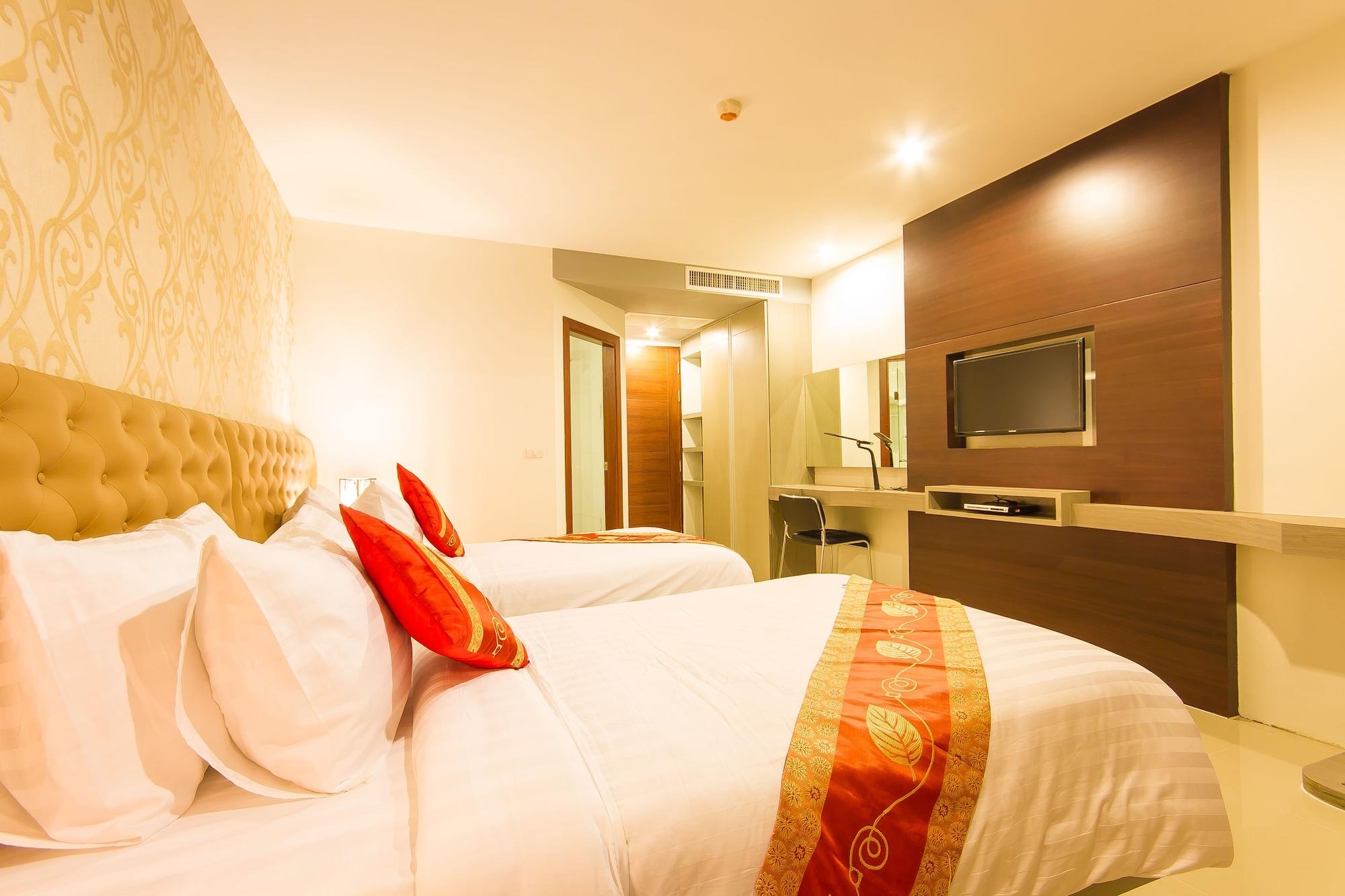 Patong Hemingways Silk Hotel מראה חיצוני תמונה