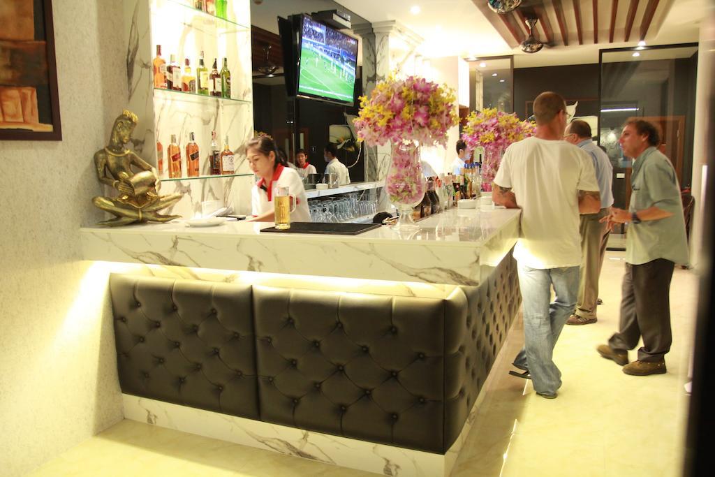 Patong Hemingways Silk Hotel מראה חיצוני תמונה