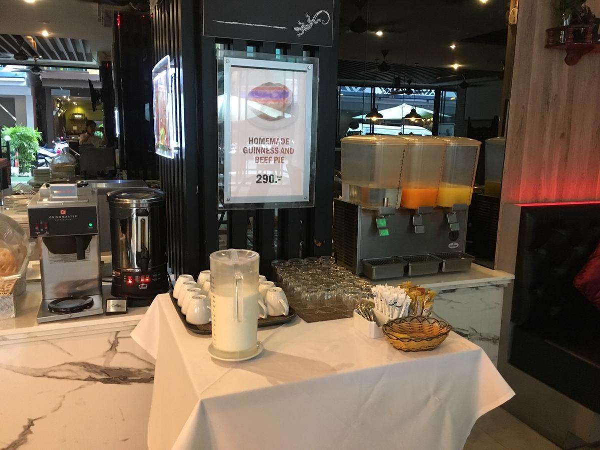 Patong Hemingways Silk Hotel מראה חיצוני תמונה