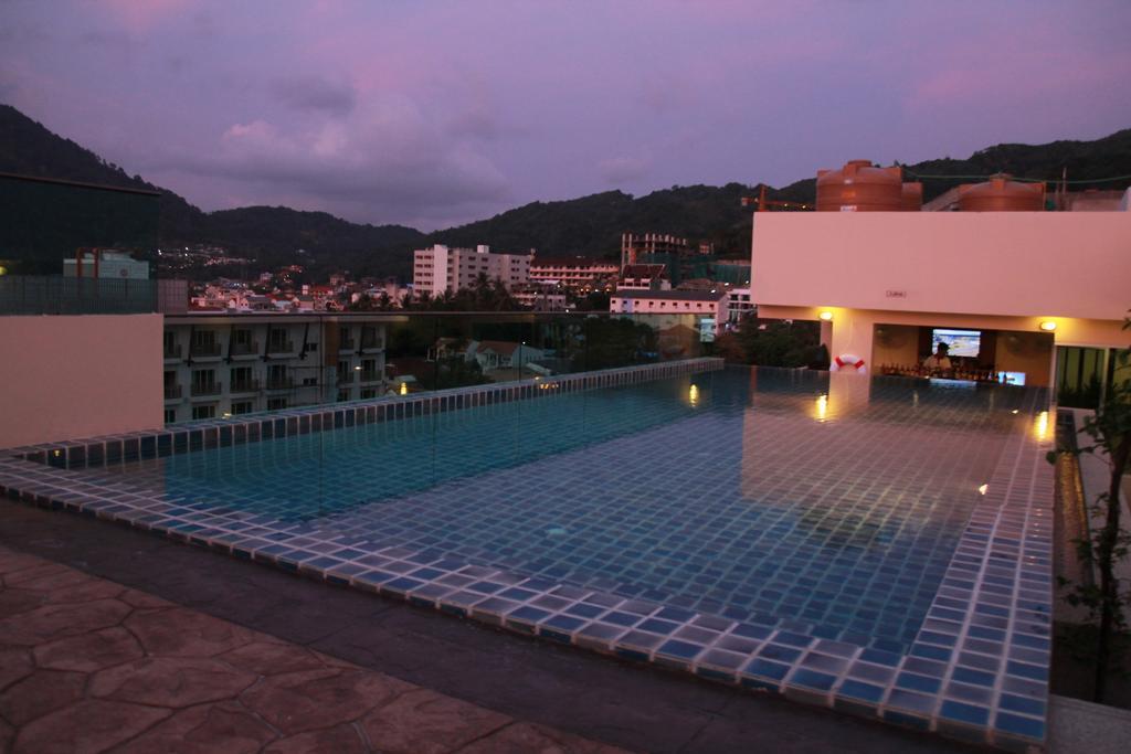 Patong Hemingways Silk Hotel מראה חיצוני תמונה