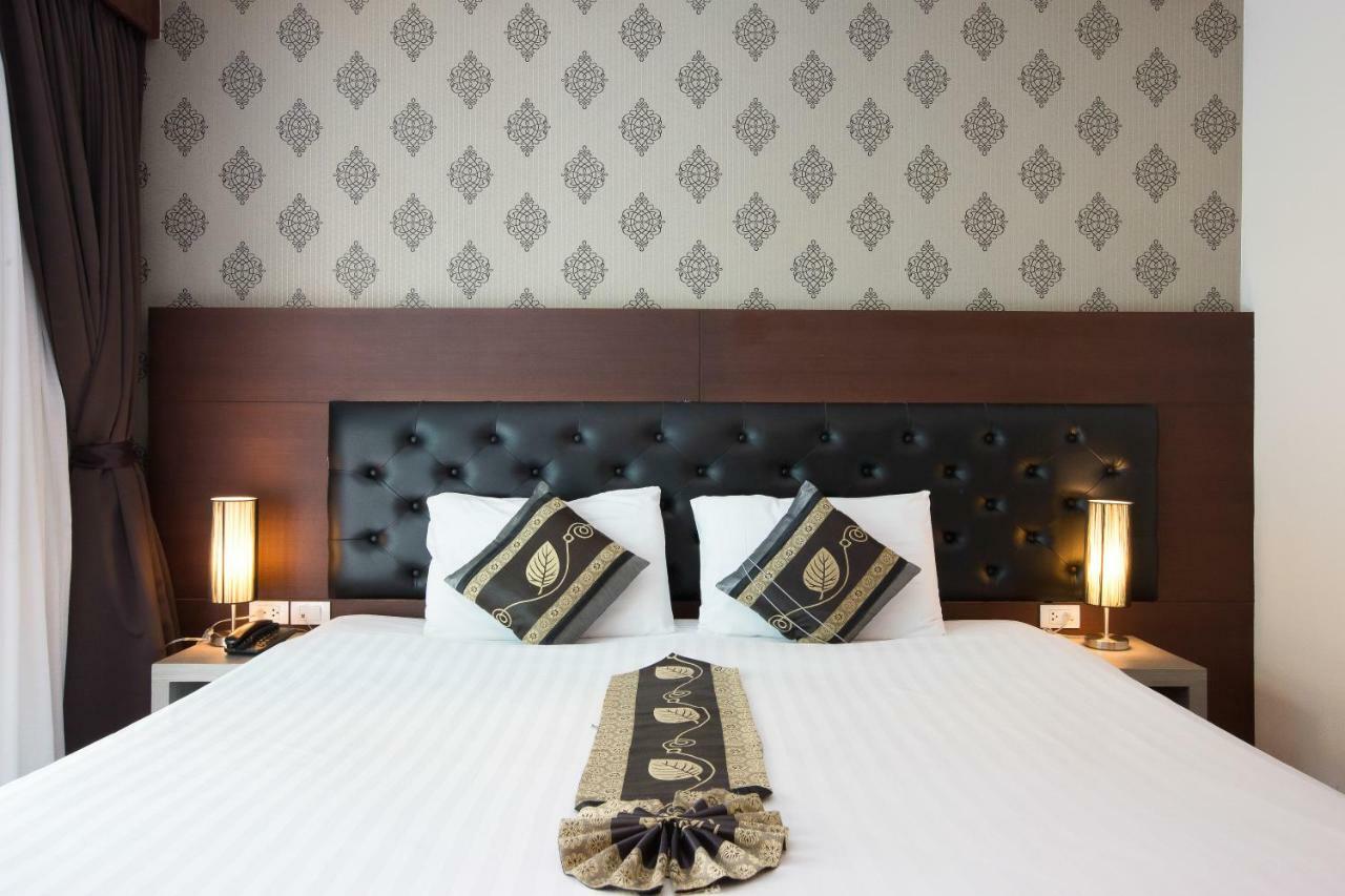 Patong Hemingways Silk Hotel מראה חיצוני תמונה